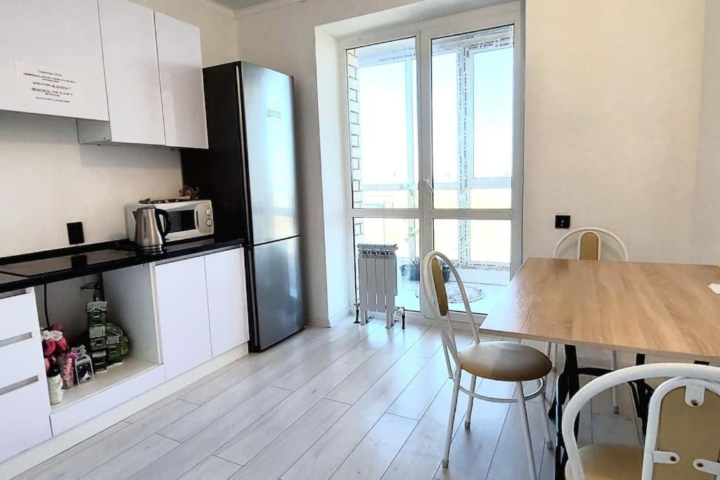 Аэропорт 10 Минут Apartment Astana Luaran gambar